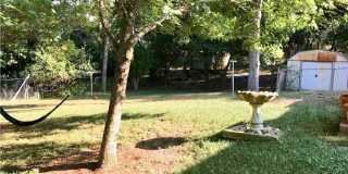 Charming 3 Bedroom Home - Large Backyard - Carport Gallery 15