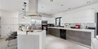 20375 NE 22nd Place, Miami, FL 33180 Gallery 1