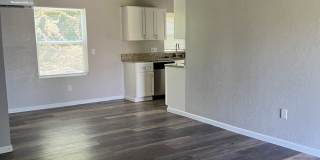 Spacious 3 Bed 1 bath home Gallery 11