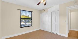 18 CROSSINGS Circle Gallery 19