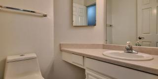 Remodeled 3bd 3-Story Townhouse With Attached Garage Remodeled 3bd 3-Story Townhouse With Attached Garage Gallery 20