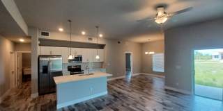 Coming Soon!   4/2 Single Family Home Gallery 8