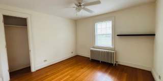 3 Bedroom 1.5 Duplex Gallery 16