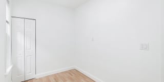 1430 W Superior Street unit: 2R Gallery 17