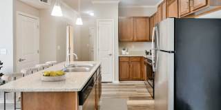 Harbor Island Gallery 3