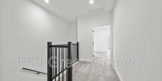 118 East Elgin Street Gallery 19