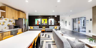 Central Gallery 19