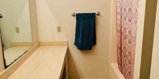 Spacious 2nd-floor condo minutes from campus Gallery 8