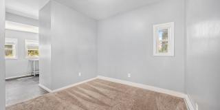 Spacious 5BR/2.5BA in Creston with Garage & Fenced Backyard Spacious 5BR/2.5BA in Creston with Garage & Fenced Backyard Gallery 13