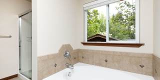 Beautiful 3 Bedroom 2.5 Bathroom Home in Bothell Gallery 15