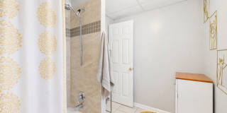 Bright 2 bed 1.5 bath available 6/13 with private patio Gallery 8