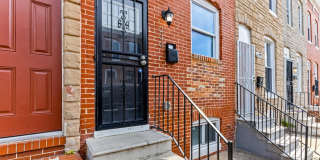 Parkside Haven: Contemporary 2-Bedroom Row Home Near Patterson Park Gallery 3