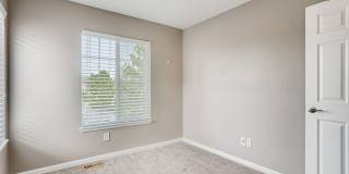 Gorgeous light and bright home in desirable Hearth neighborhood Gallery 1