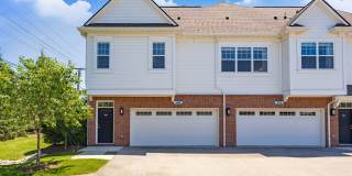 Huntley Manor Gallery 23