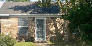 2 bed 1 bath town home. Lynn haven. Gallery 18