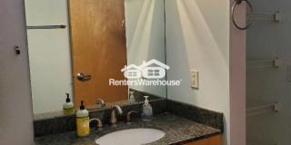 2323 Locust Street Gallery 9