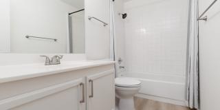 Beautiful upstairs 2-bedroom, 2-bathroom apartment Gallery 14