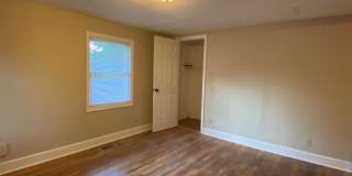 Charming 3-Bedroom, 2-Bath House with Detached Garage on west side of Athens, GA - PRE-LEASE FOR July 15, 2026 Gallery 7