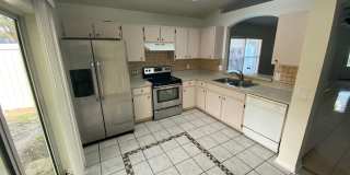 3 Bedroom / 2 Bath / 2 Car Garage Gallery 7