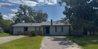 Charming 2BR/1BA Duplex with Large Yard – Affordable Comfort in a Quiet Neighborhood Gallery 1