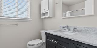 Beachfront 2BR/2BA Condo with Water Views in Norfolk – Water Included Gallery 15