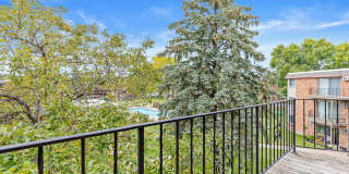 Burgundy & Hillsboro Apartments Gallery 8