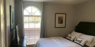 1402 S JENTILLY Lane Gallery 16
