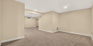 6430 BELLEVUE Place Gallery 32