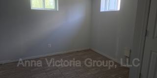 2317 Roslyn Avenue Gallery 3