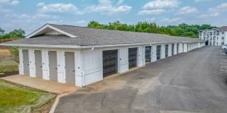 Farmhouse Luxury Apartments Gallery 53