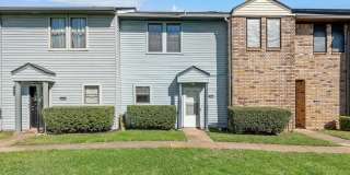 2 Bedroom 2.5 Bath 2 Car Carport - town house Gallery 31