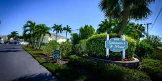 PRICE DROP!! FURNISHED ANNUAL RENTAL- WATERFRONT Gallery 3