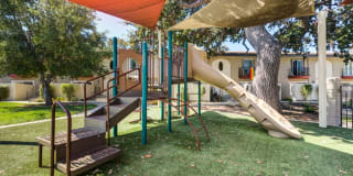 The Meadows at Westlake Village Gallery 44