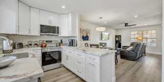 4901 E Kelton Lane Gallery 7