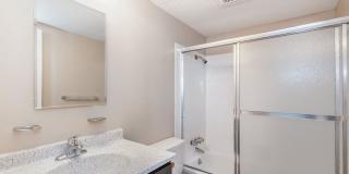 Raintree Apartments Gallery 32