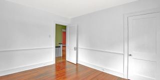 121 KENSINGTON Avenue Gallery 20