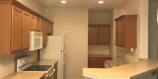 4 Bed 3 Bath Gated Townhome Near Maplewood Golf Gallery 14