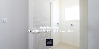 Townhome - 3 Bedrooms-2.0 Baths - Cudahy Gallery 16