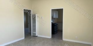 WEST LANCASTER 2BD/1BTH DUPLEX w/ BACKYARD Gallery 4