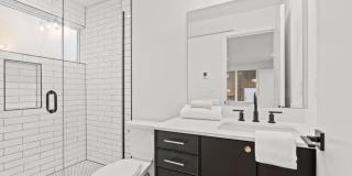 Like new 2 bedroom townhome in Georgetown Gallery 18