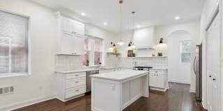 5516 CEDAR Avenue Gallery 21