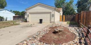 Charming 3 Bed 1 Bath Home Gallery 1