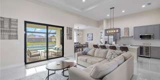 1137 SW 18th Court Gallery 3