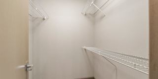 1070 University Dr Gallery 10