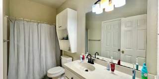 HUGE 4-Bed, 2-Bath Duplex Four Blocks From Baylor Campus & Minutes from Downtown! Gallery 13