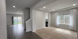 Spacious 4-Bedroom Home with Balcony and Fenced Yard in Marysville Gallery 6