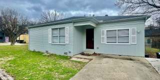 Fully updated, walking distance to UAMS Gallery 1