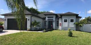 3738 SE Santa Barbara Place Gallery 1