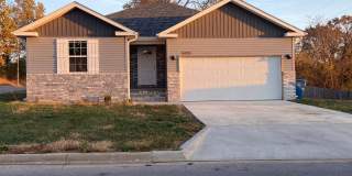 adorable home in a quiet neighborhood Gallery 1