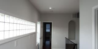924 S ROBINSON Street Gallery 15